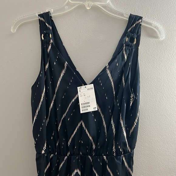 Navy blue with white and gold detail dress from H&M - Picture 2 of 9